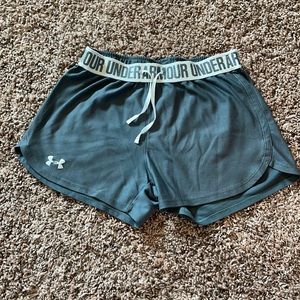 Under armor size small shorts